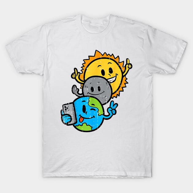 Selfie Earth Moon Sun Funny Total Solar Eclipse 2024 Gift For Boys Girls Kids T-Shirt by Los San Der